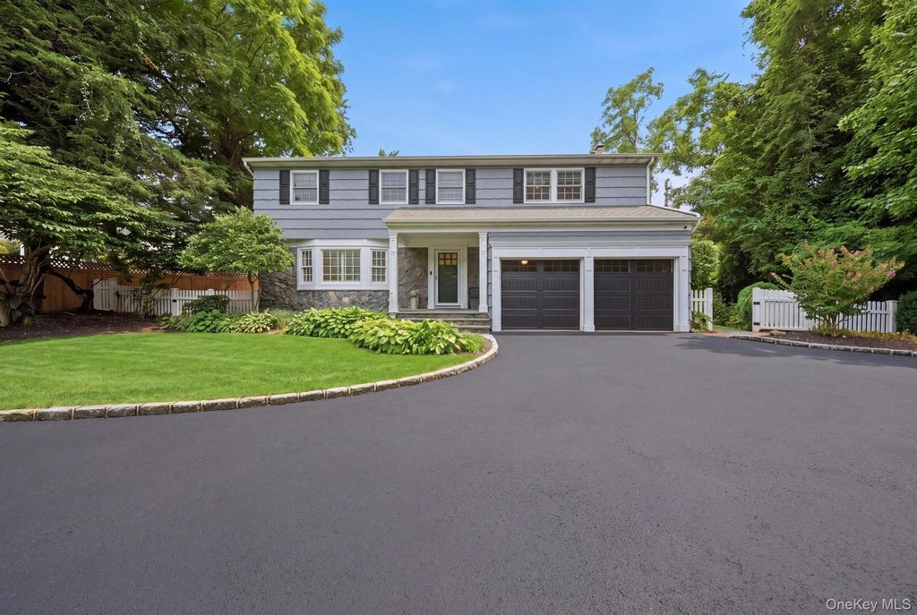 11 Prospect Road, Centerport, NY 11721 — photo 2
