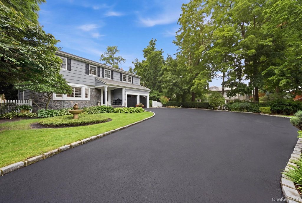 11 Prospect Road, Centerport, NY 11721 — photo 3