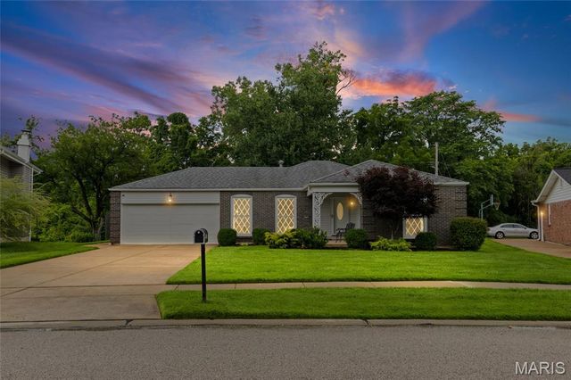 11756 Long Leaf Circle, St Louis, MO 63146
