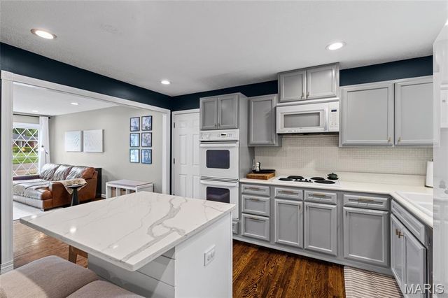 11756 Long Leaf Circle, St Louis, MO 63146