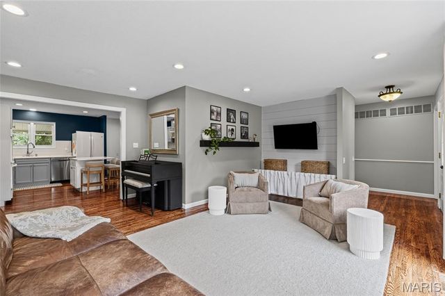 11756 Long Leaf Circle, St Louis, MO 63146