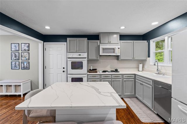 11756 Long Leaf Circle, St Louis, MO 63146