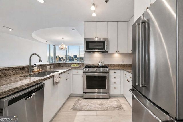 3338 Peachtree Road NE 2208, Atlanta, GA 30326