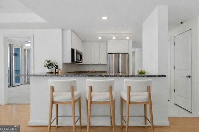 3338 Peachtree Road NE 2208, Atlanta, GA 30326