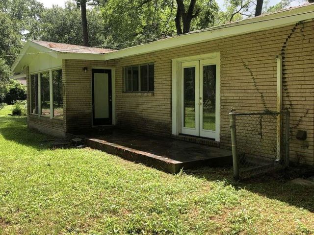 3515 Elm Drive, Dickinson, TX 77539