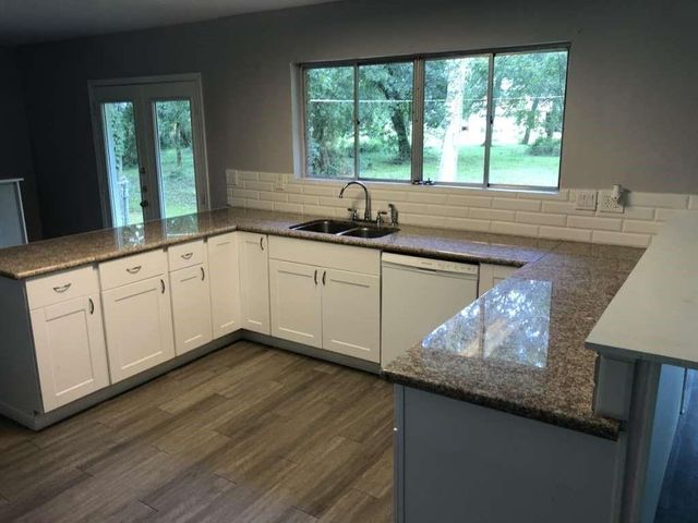 3515 Elm Drive, Dickinson, TX 77539