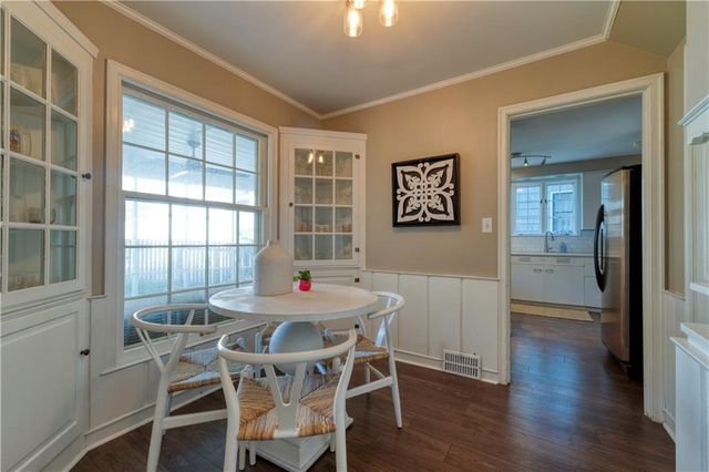 6724 Cherry Street, Kansas City, MO 64131