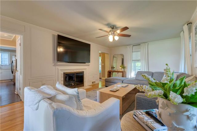 6724 Cherry Street, Kansas City, MO 64131