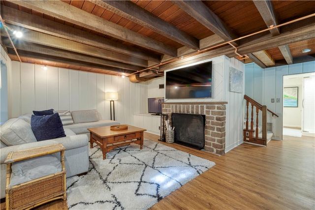 6724 Cherry Street, Kansas City, MO 64131