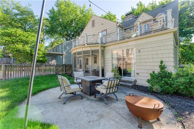 6724 Cherry Street, Kansas City, MO 64131