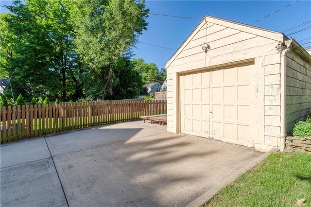 6724 Cherry Street, Kansas City, MO 64131