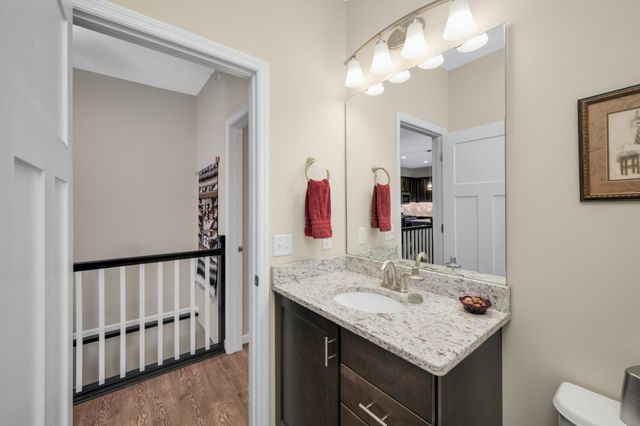 4130 Blakewood Drive, Shakopee, MN 55379