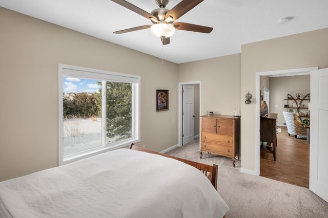 4130 Blakewood Drive, Shakopee, MN 55379