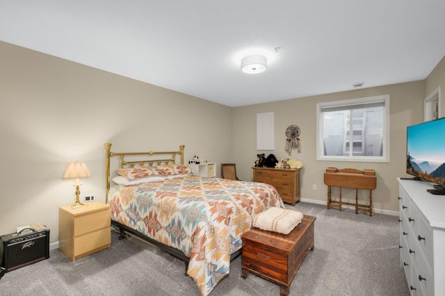 4130 Blakewood Drive, Shakopee, MN 55379