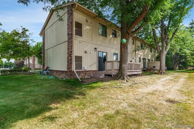 40808 Highpointe Drive, Clinton Township, MI 48038