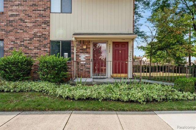 40808 Highpointe Drive, Clinton Township, MI 48038