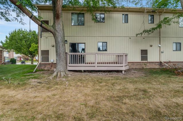40808 Highpointe Drive, Clinton Township, MI 48038