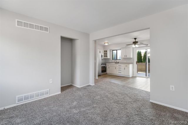 40808 Highpointe Drive, Clinton Township, MI 48038