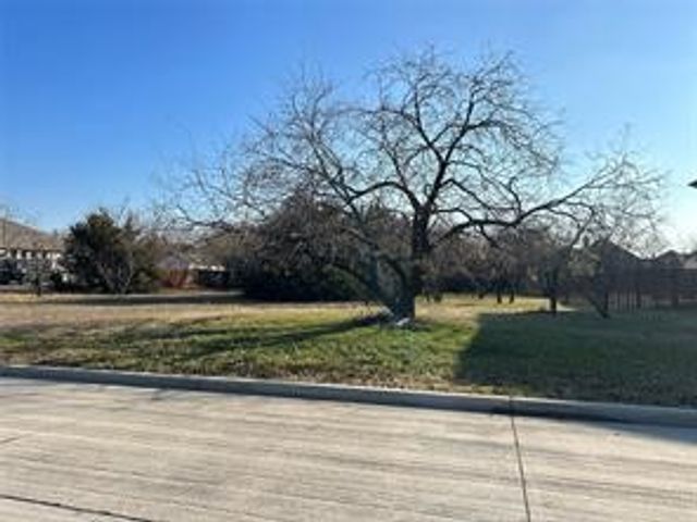 1012 Bentwater Parkway, Grand Prairie, TX 75104