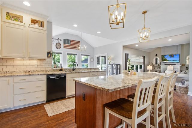 11 Heathrow Court, Lancaster, NY 14086