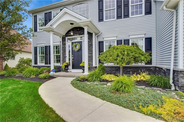11 Heathrow Court, Lancaster, NY 14086
