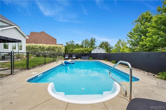 11 Heathrow Court, Lancaster, NY 14086