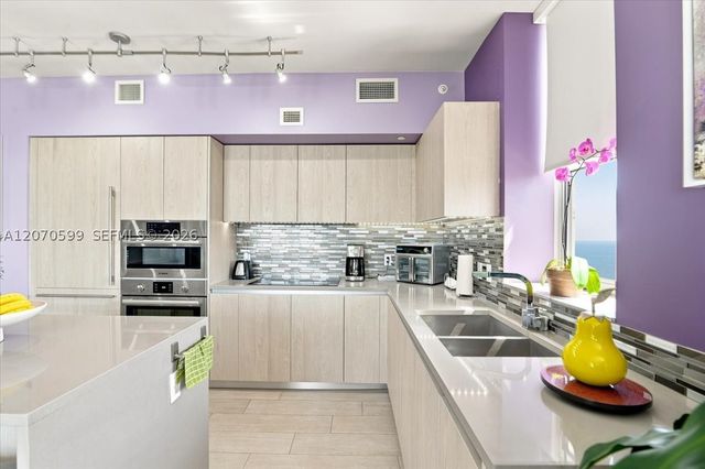 4010 S Ocean Dr T3909, Hollywood, FL 33019