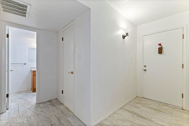 1620 N Wilmot Rd Unit D170, Tucson, AZ 85712