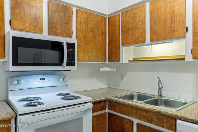1620 N Wilmot Rd Unit D170, Tucson, AZ 85712