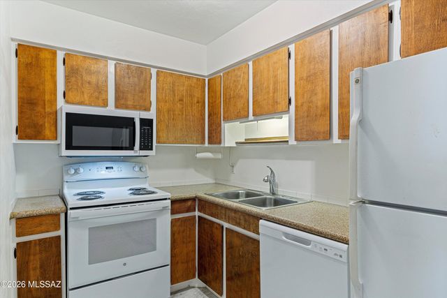 1620 N Wilmot Rd Unit D170, Tucson, AZ 85712