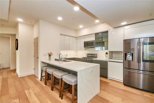 820 S Wilton 304, Los Angeles, CA 90005