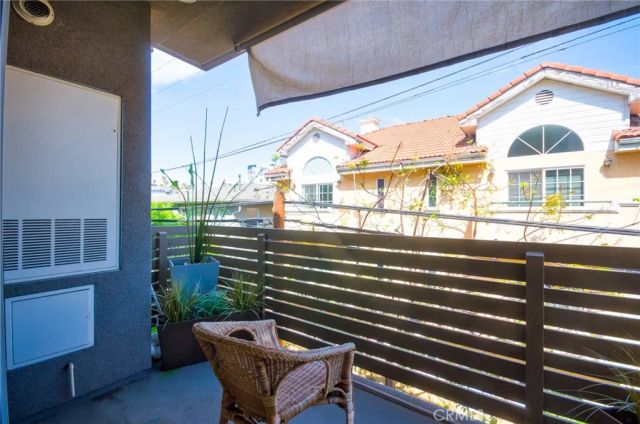 820 S Wilton 304, Los Angeles, CA 90005