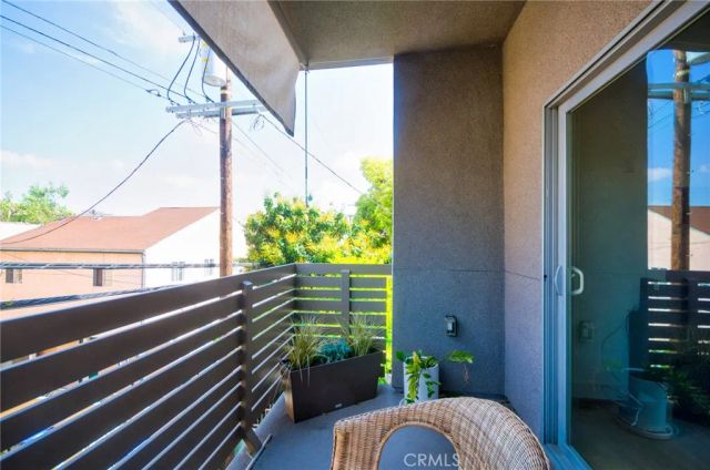 820 S Wilton 304, Los Angeles, CA 90005