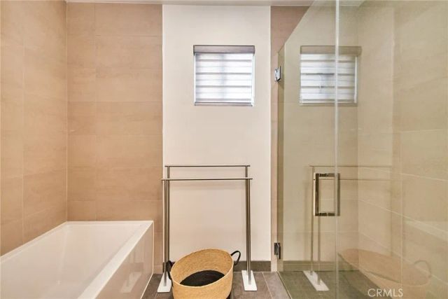 820 S Wilton 304, Los Angeles, CA 90005