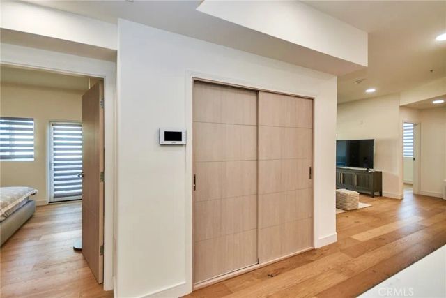 820 S Wilton 304, Los Angeles, CA 90005