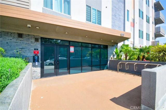 820 S Wilton 304, Los Angeles, CA 90005
