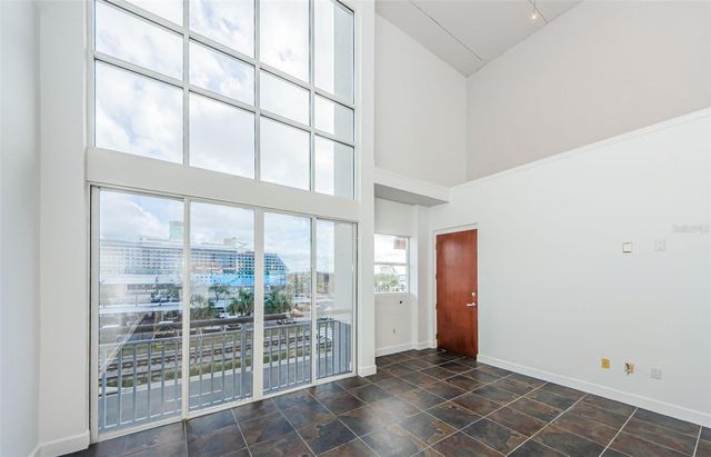 1002 CHANNELSIDE DRIVE 3C, Tampa, FL 33602