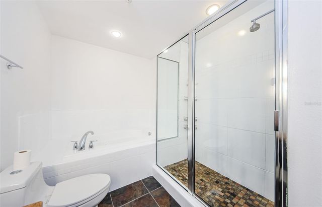 1002 CHANNELSIDE DRIVE 3C, Tampa, FL 33602