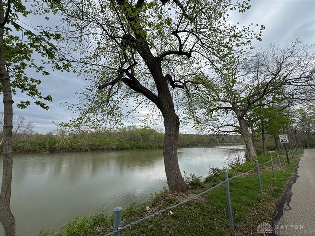 6078 Fourth Avenue, Miamisburg, OH 45342