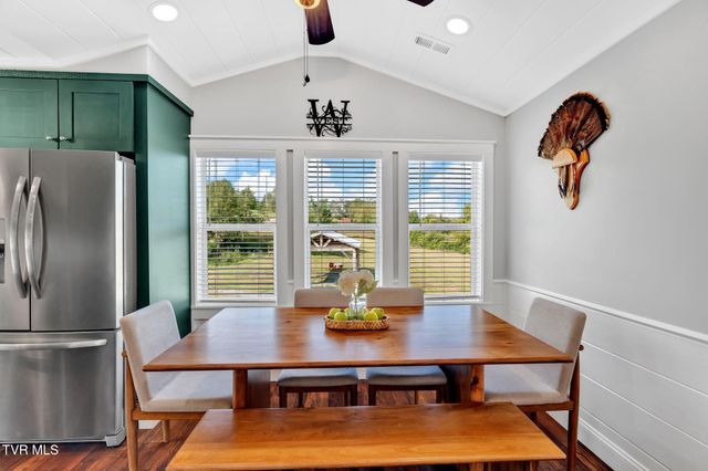 118 West Ellis Lane, Mount Carmel, TN 37645