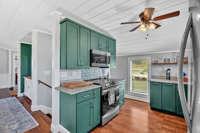 118 West Ellis Lane, Mount Carmel, TN 37645