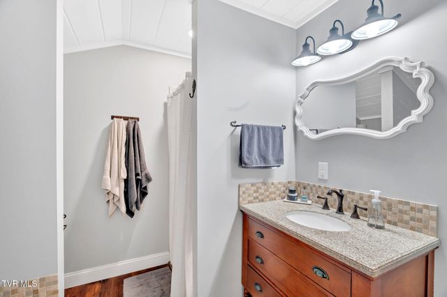 118 West Ellis Lane, Mount Carmel, TN 37645