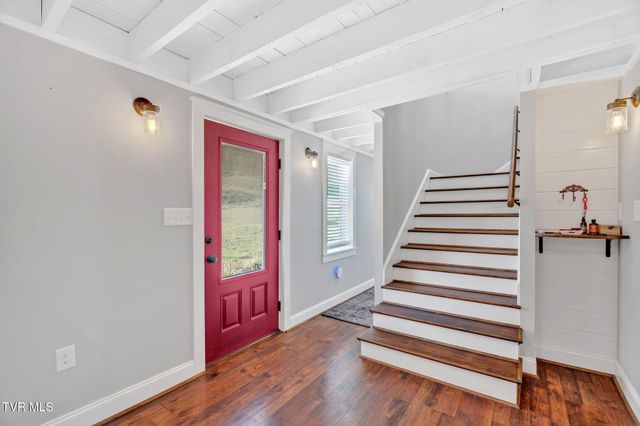 118 West Ellis Lane, Mount Carmel, TN 37645