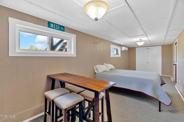 118 West Ellis Lane, Mount Carmel, TN 37645