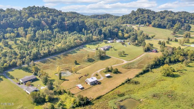 118 West Ellis Lane, Mount Carmel, TN 37645