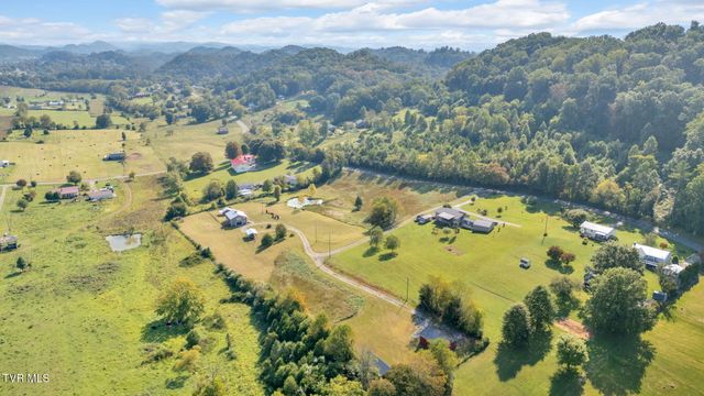 118 West Ellis Lane, Mount Carmel, TN 37645