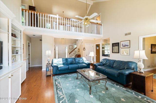 609 Berwyn Dr, Louisville, KY 40223