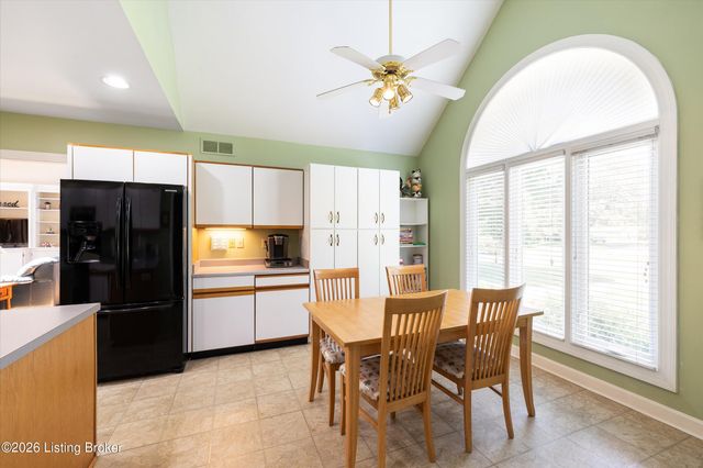609 Berwyn Dr, Louisville, KY 40223