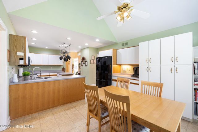 609 Berwyn Dr, Louisville, KY 40223