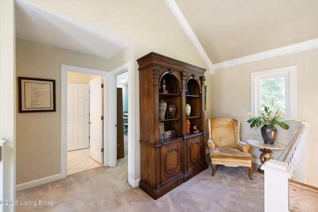 609 Berwyn Dr, Louisville, KY 40223